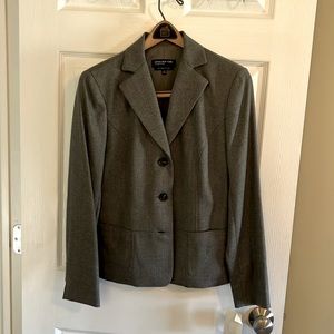 Dark grey Jones New York blazer in women’s size 4.
